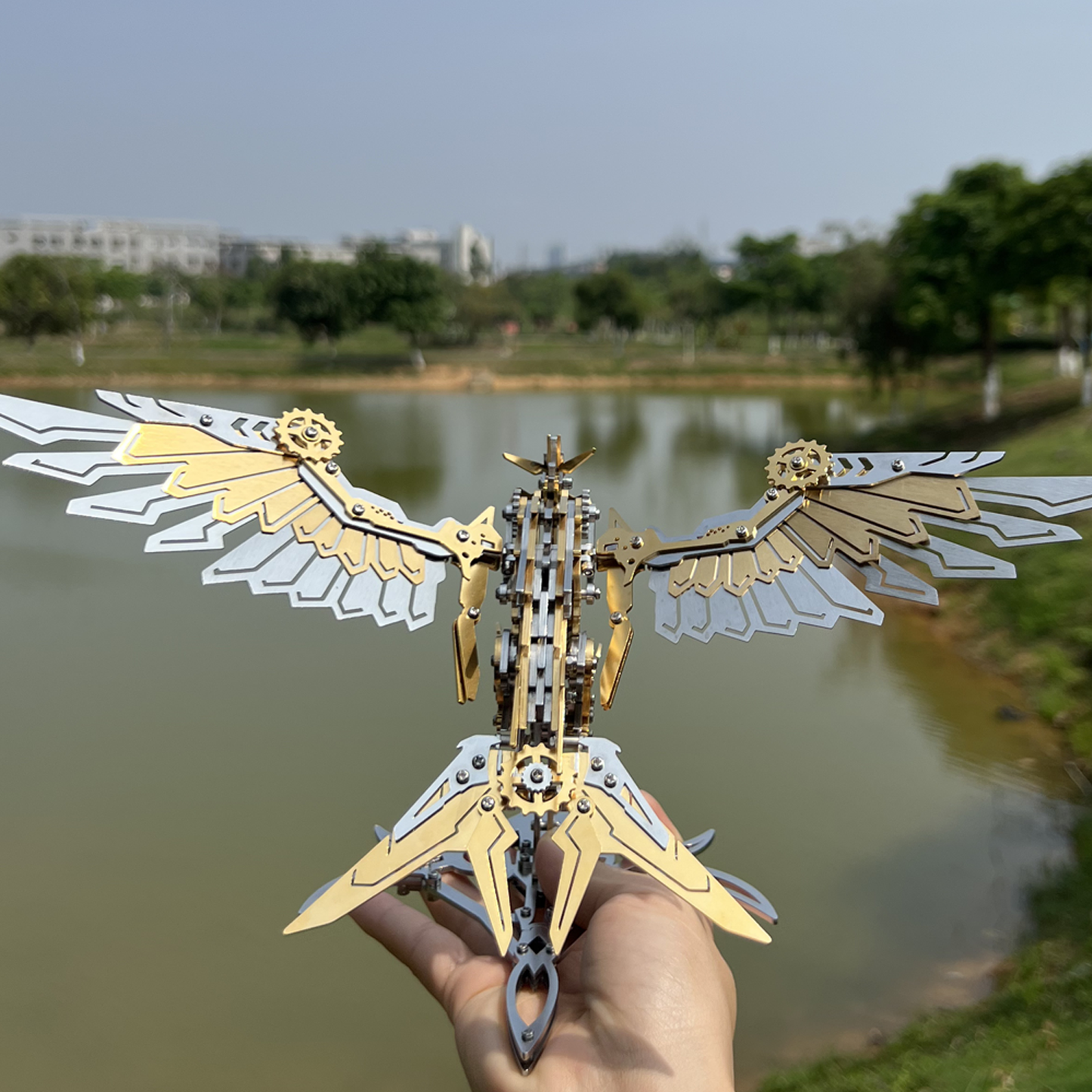 【Cooperative brand】Peregrine Falcon assembly model kit